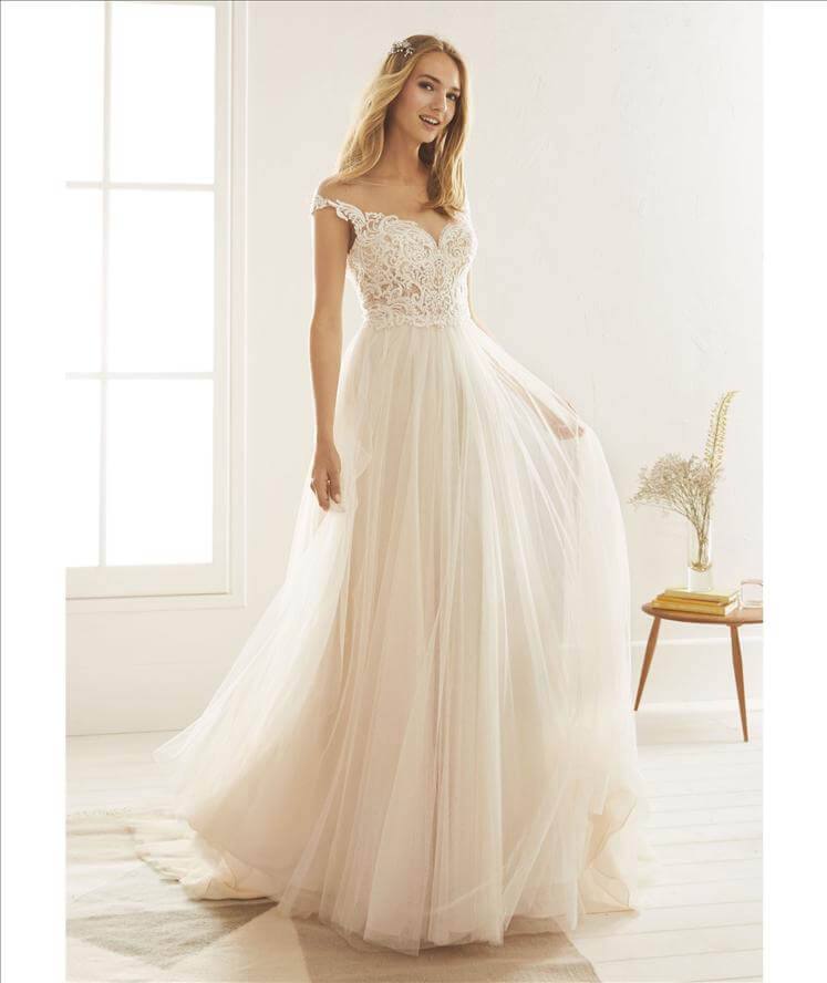 Olesa wedding dress