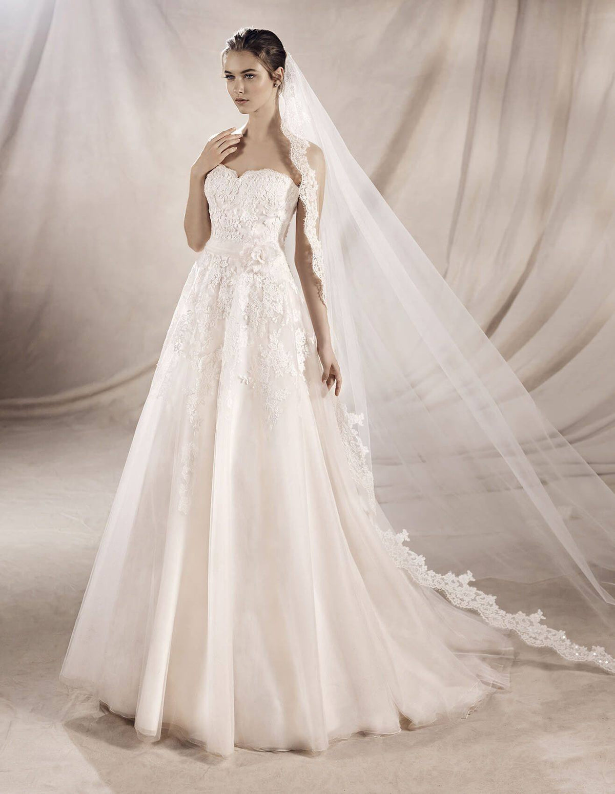 Rochie mireasa Yen